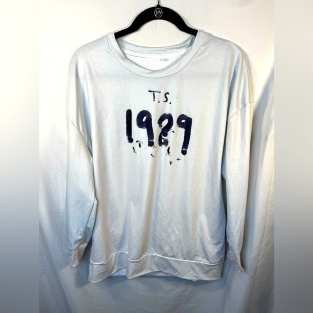 Taylor Swift 1989 Sweatshirt Size S